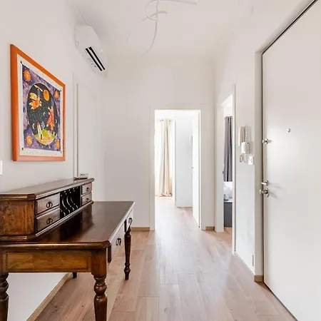 Tesor Luxury, Center Alba (Piedmont)