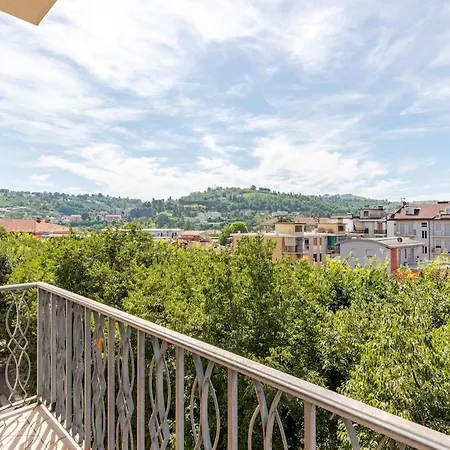 Tesor Luxury, Center * Alba (Piedmont)